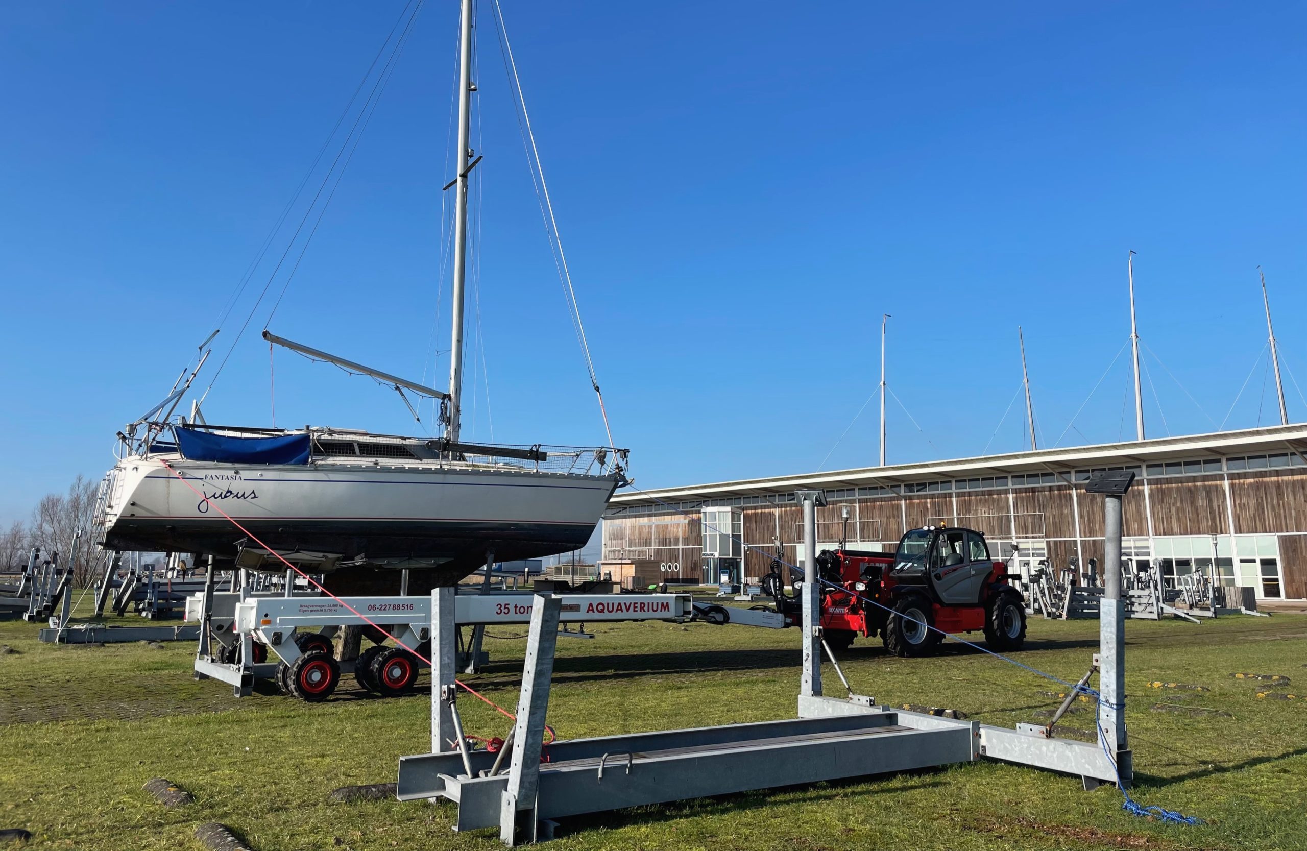 bootstalling-buiten-binnen-friesland-grou-boathus